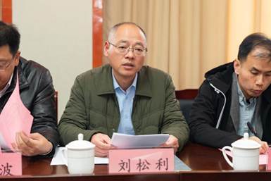 重庆工贸职业技术学院党委委员、副校长刘松利致辞